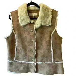 Cozy Vintage County Clothing Women's Brown/Cream Vest L Faux Shearling Fur